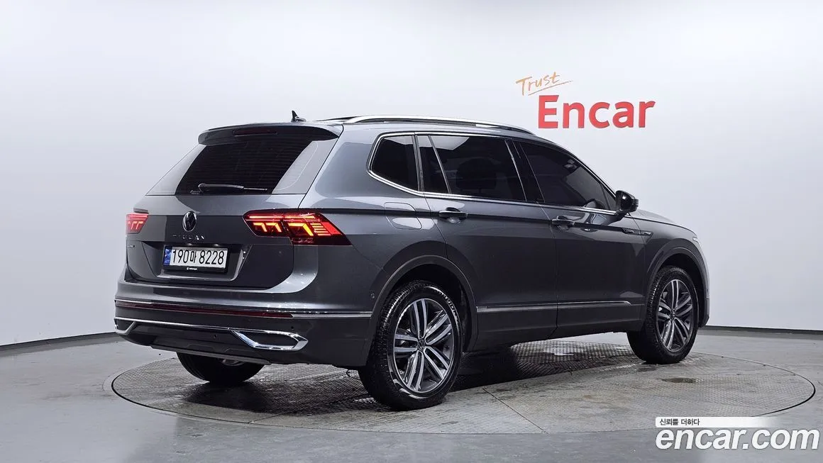 Volkswagen Tiguan 2023 из KR, фото 10