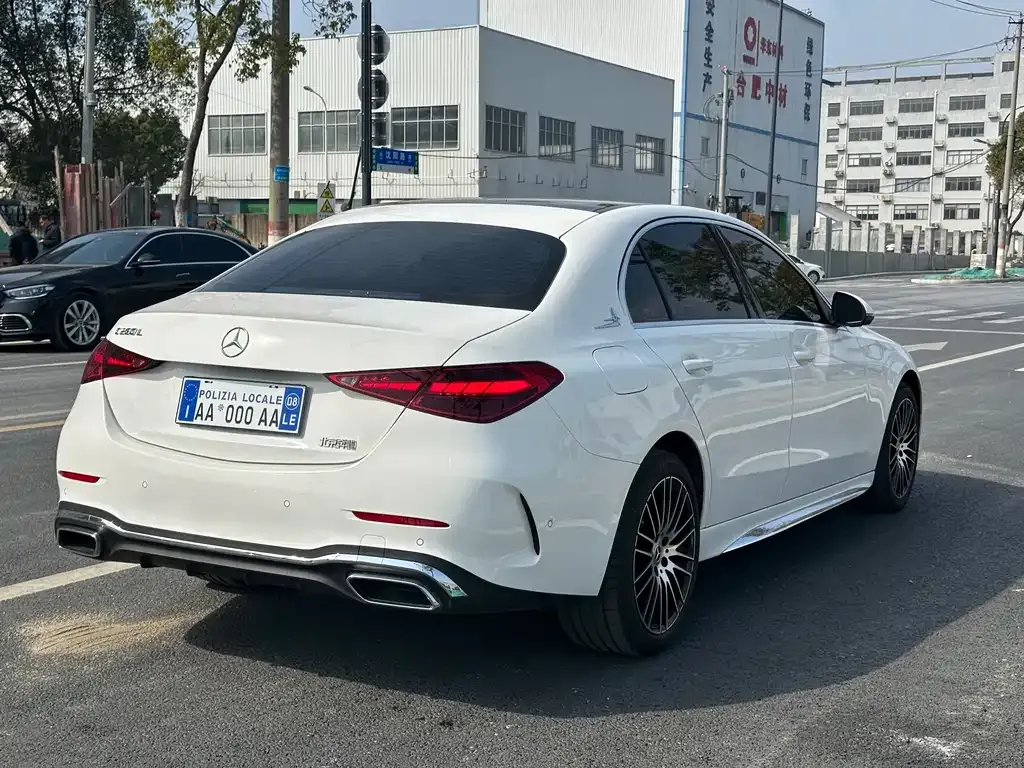 Mercedes-Benz C-Class — фото 10