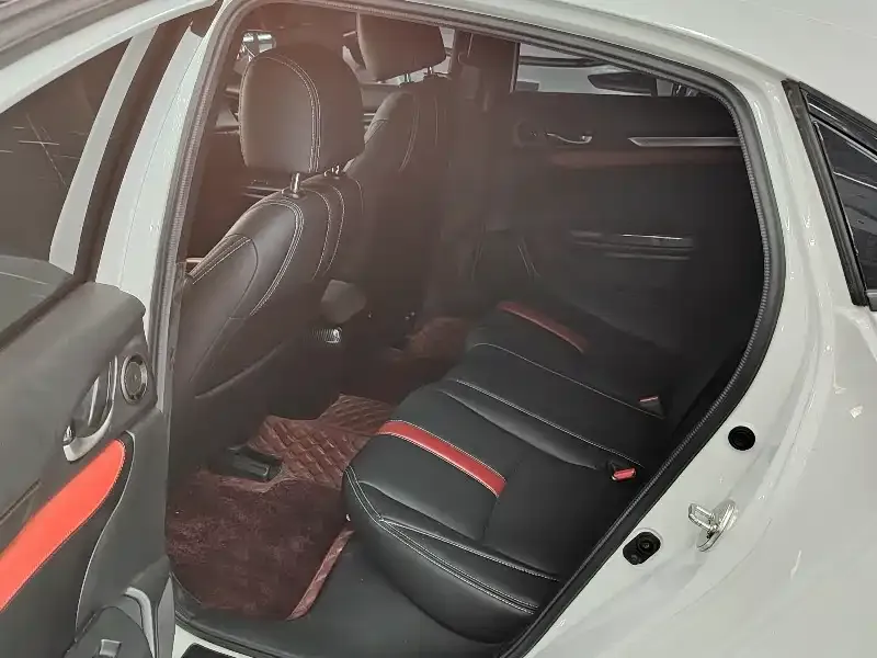 Honda Civic — фото 2
