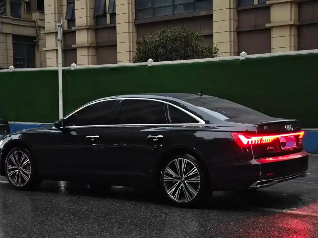 Audi A6L — фото 6