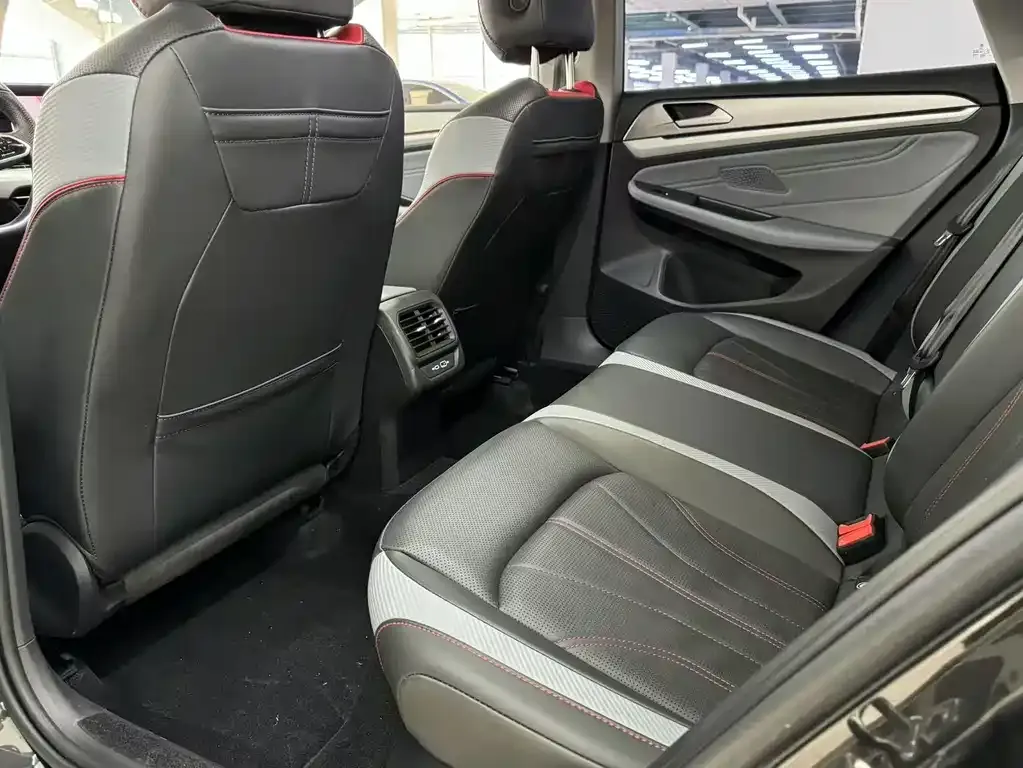 Volkswagen Lamando 2023 из CN, фото 6