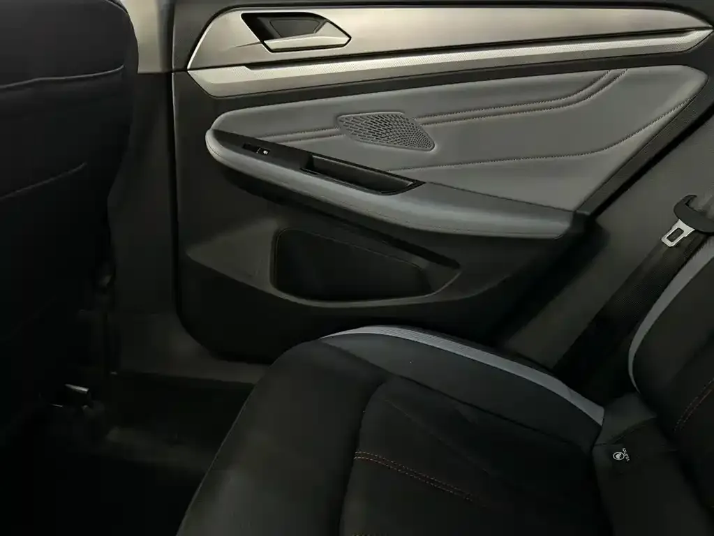 Volkswagen Lamando 2023 из CN, фото 2