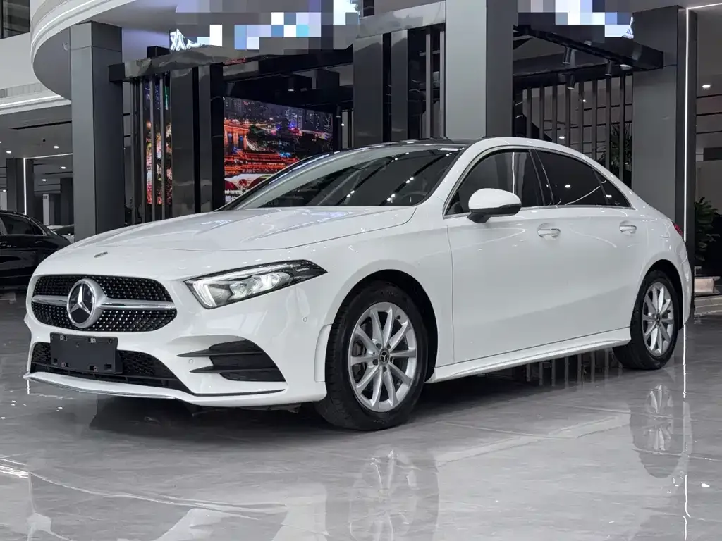 Mercedes-Benz A-Class — фото 1