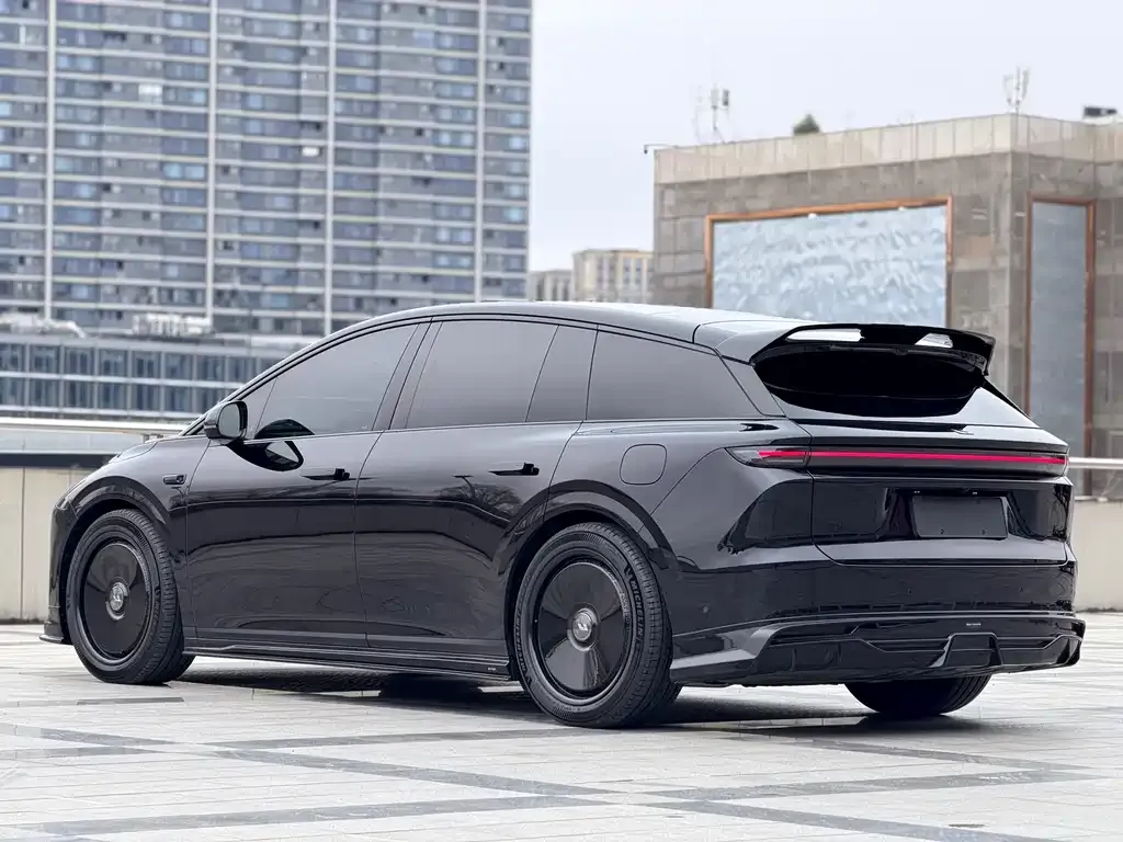 Li Auto i6 — фото 10