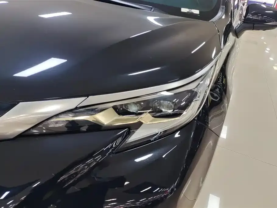 Toyota Granvia 2023 из CN, фото 2