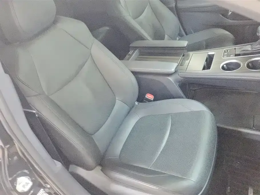 Toyota Granvia 2023 из CN, фото 10