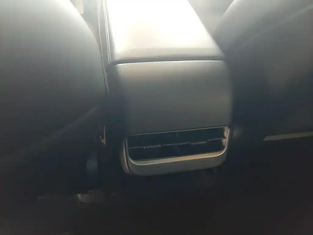 Tesla Model Y 2024 из CN, фото 10