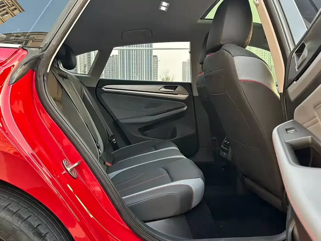 Volkswagen Lamando 2023 из CN, фото 8