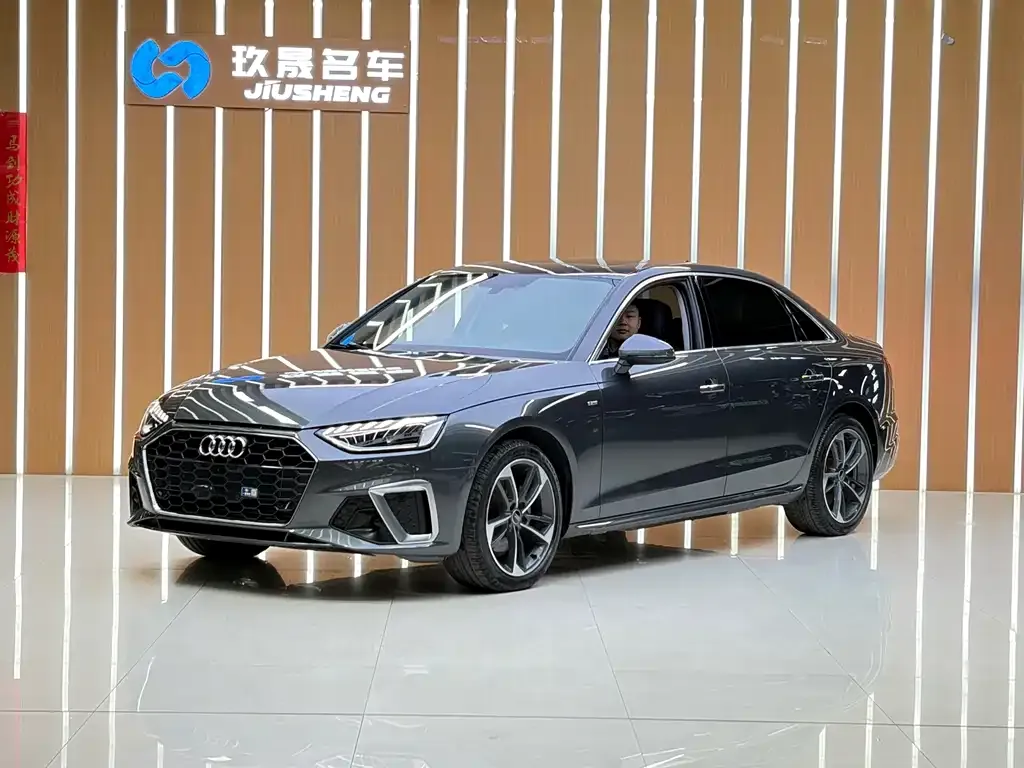 Audi A4L 2022 из CN, фото 1