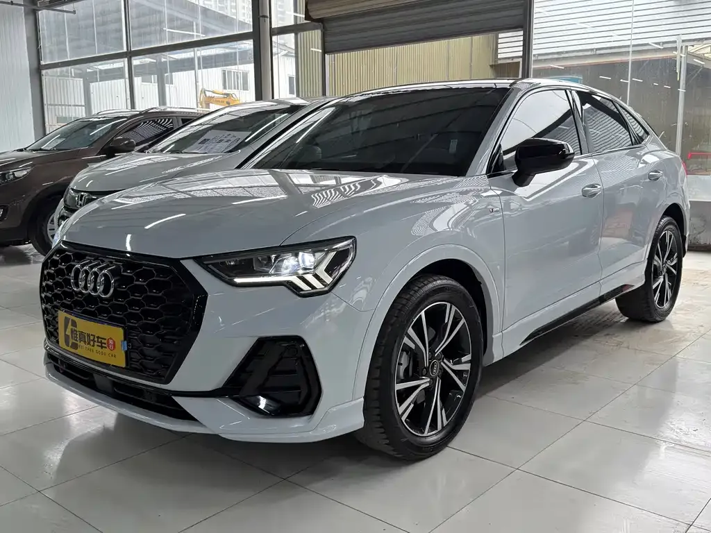 Audi Q3 2022 из CN, фото 1