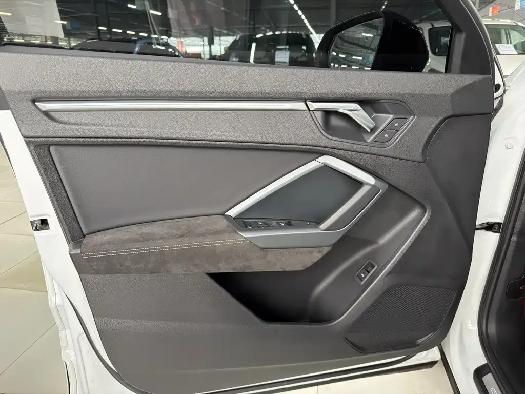 Audi Q3 2022 из CN, фото 5
