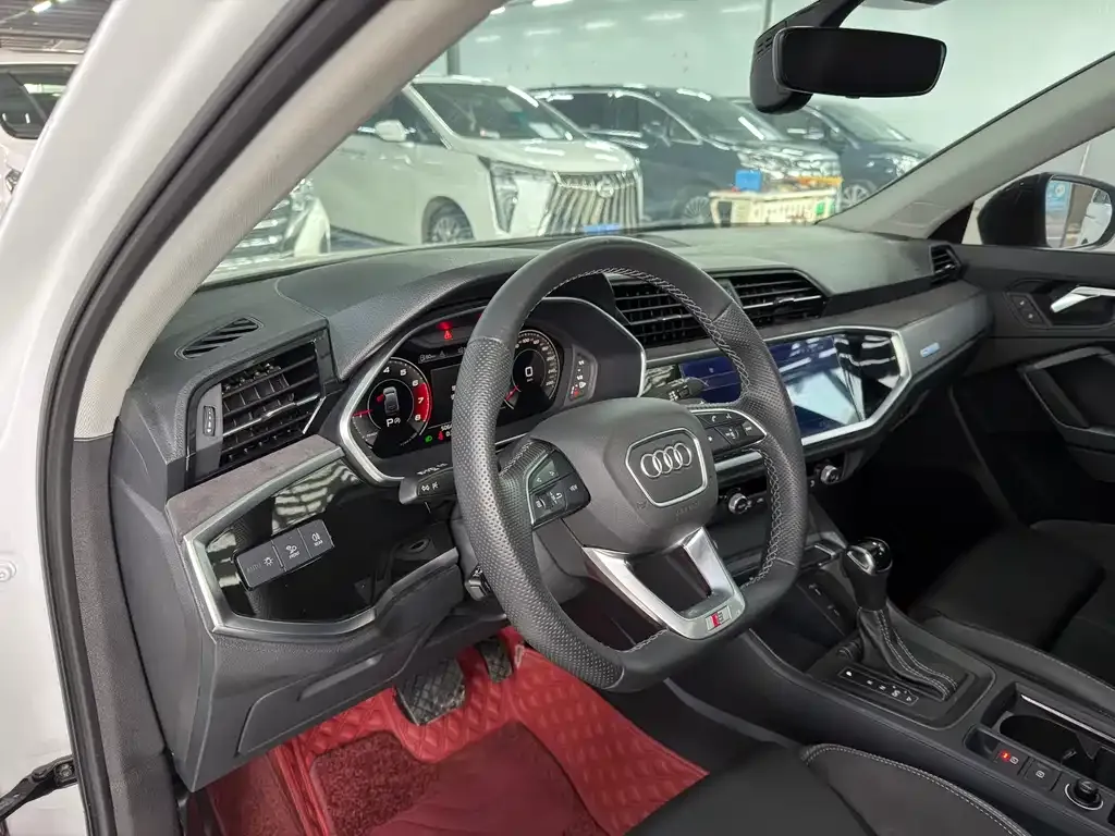 Audi Q3 2022 из CN, фото 2