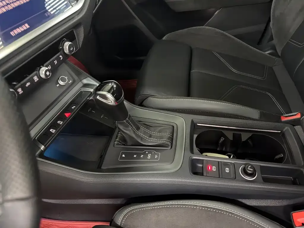 Audi Q3 2022 из CN, фото 10