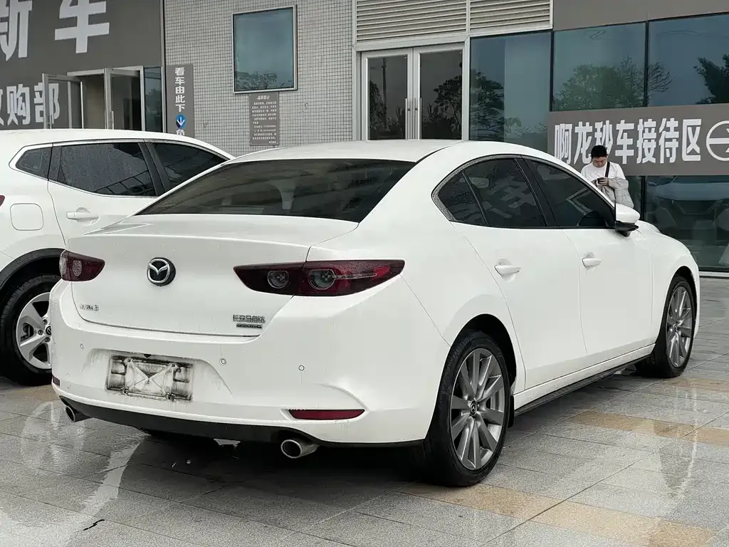Mazda 3 Axela — фото 6