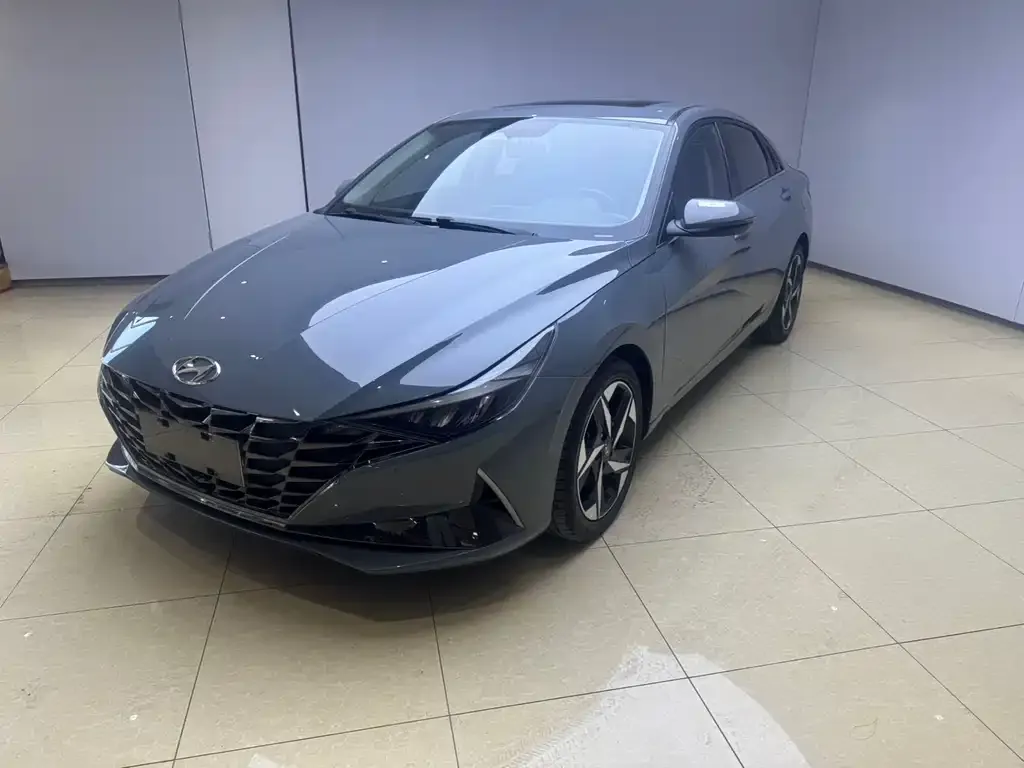 Hyundai Elantra 2022 из CN, фото 1