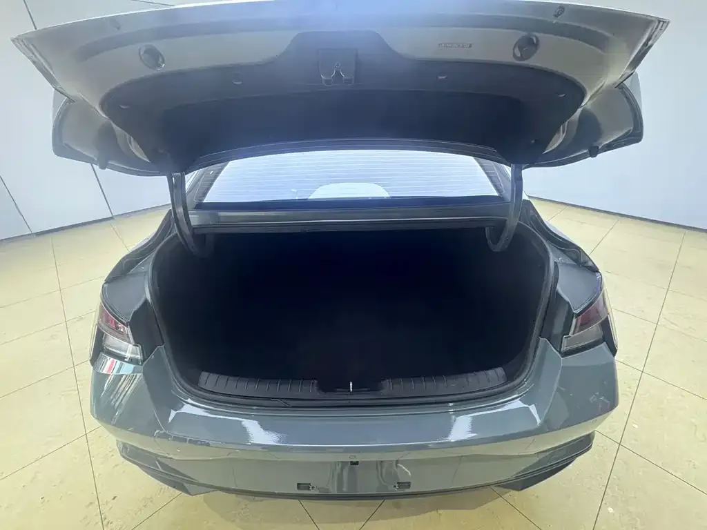Hyundai Elantra 2022 из CN, фото 8