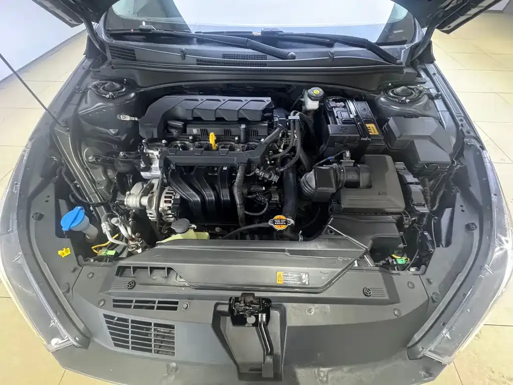 Hyundai Elantra 2022 из CN, фото 10