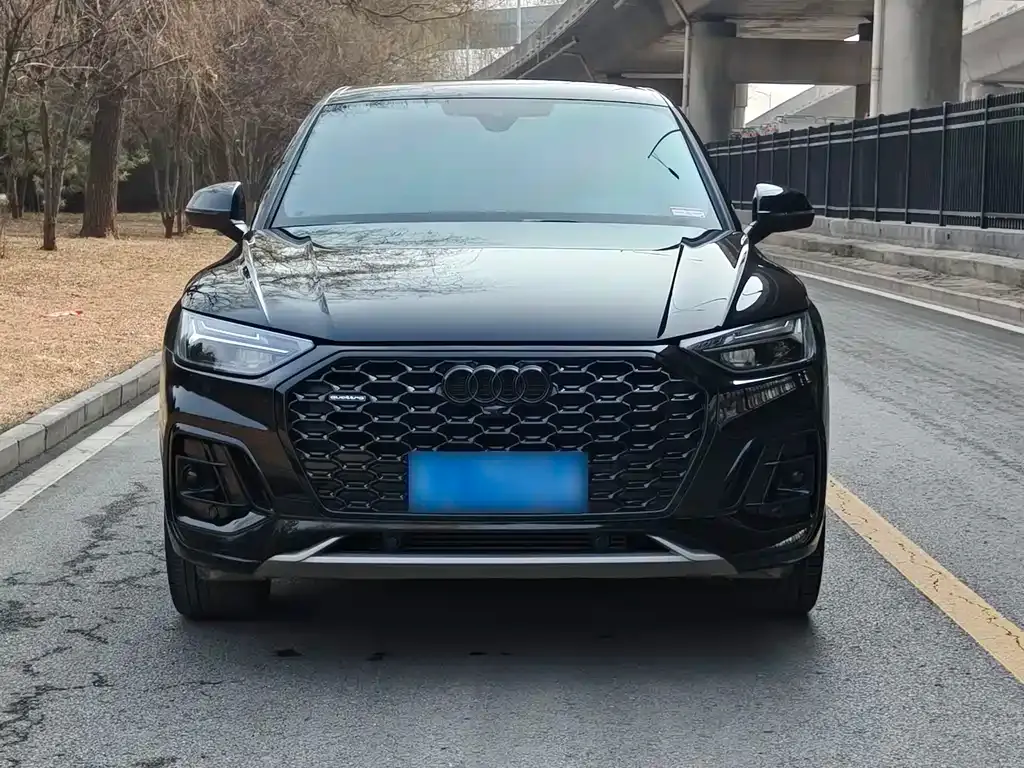 Audi Q5L Sportback 2023 из CN, фото 7