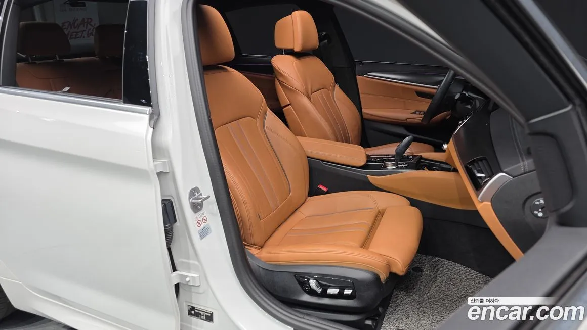 BMW 5-Series 2023 из KR, фото 4
