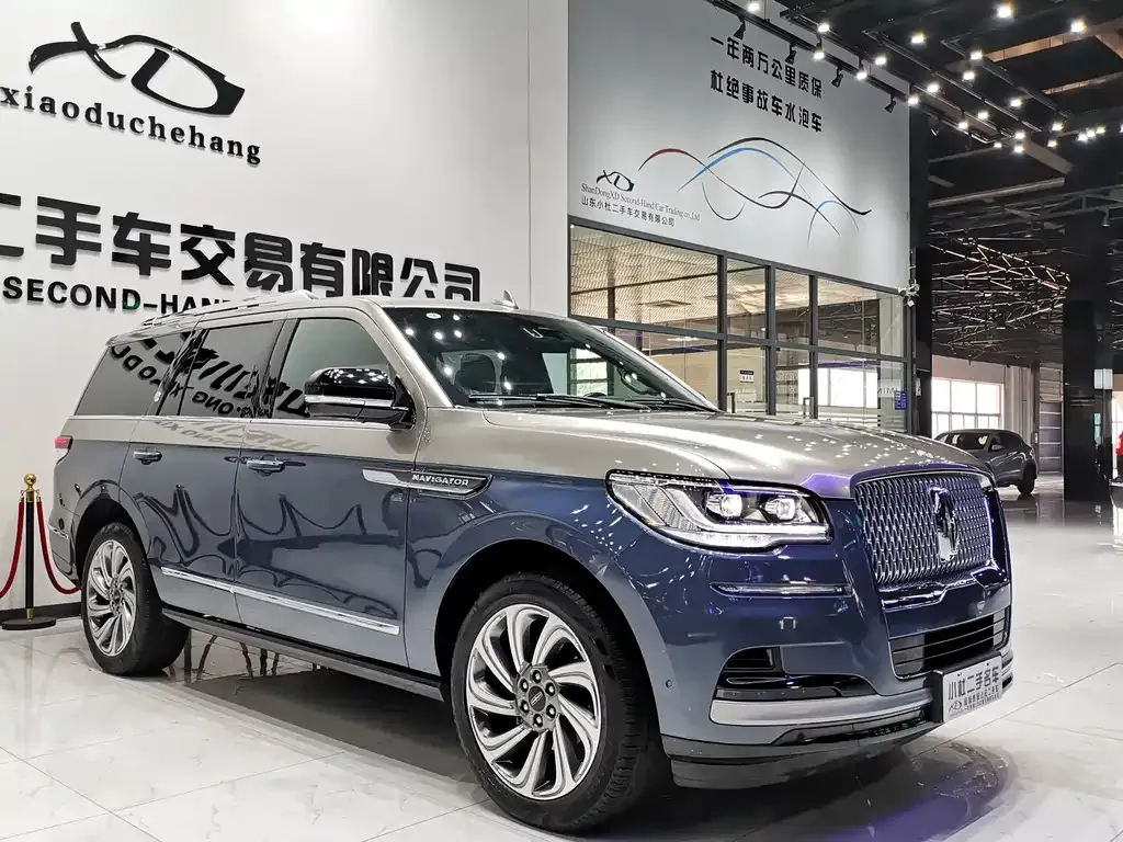 Lincoln Navigator — фото 10