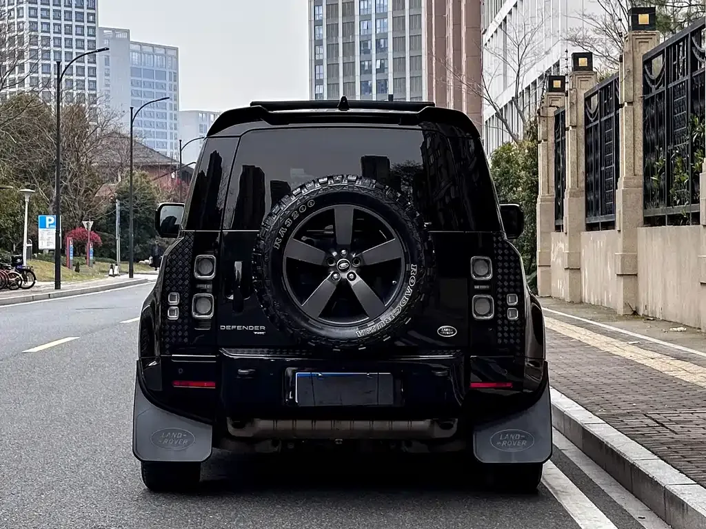 Land Rover Defender — фото 5