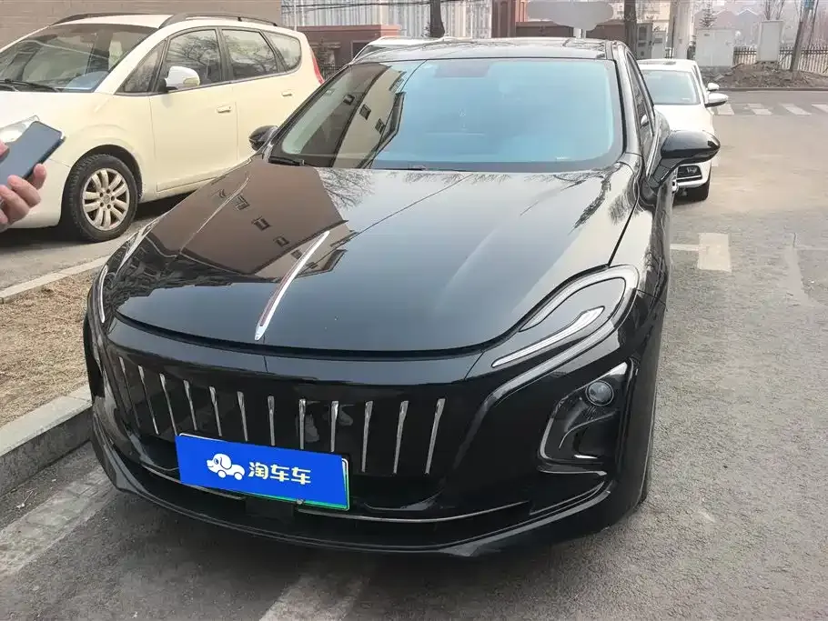 Hongqi E-QM5 — фото 8