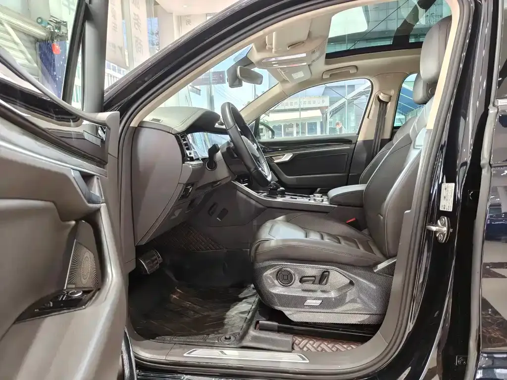 Volkswagen Touareg 2021 из CN, фото 7