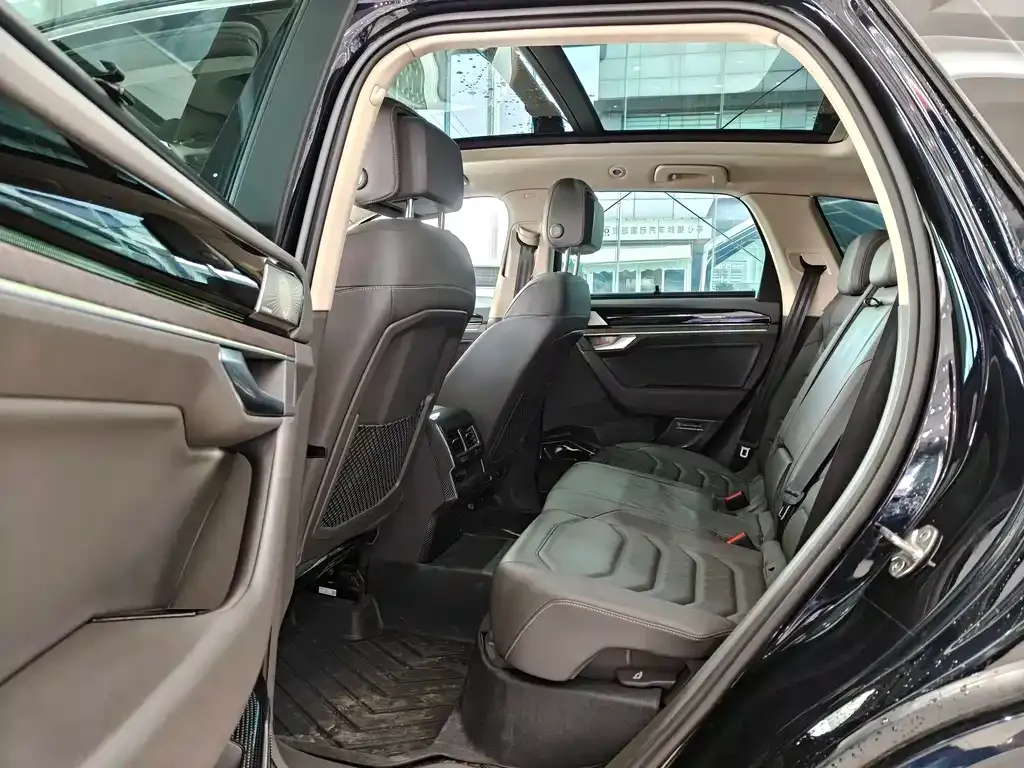 Volkswagen Touareg 2021 из CN, фото 6