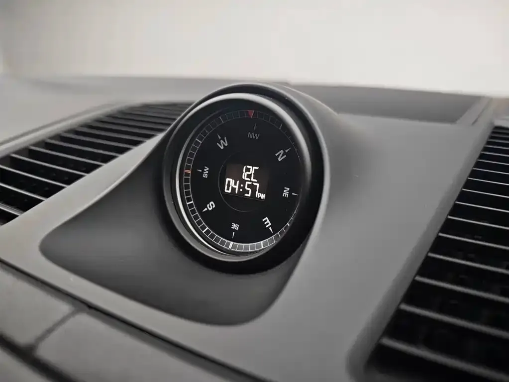 Porsche Cayenne Hybrid 2023 из CN, фото 3