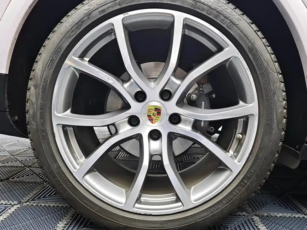 Porsche Cayenne Hybrid 2023 из CN, фото 10
