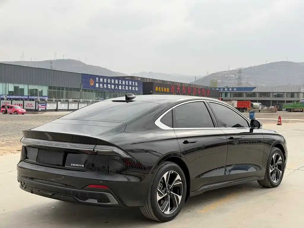 Lincoln Z 2024 из CN, фото 3