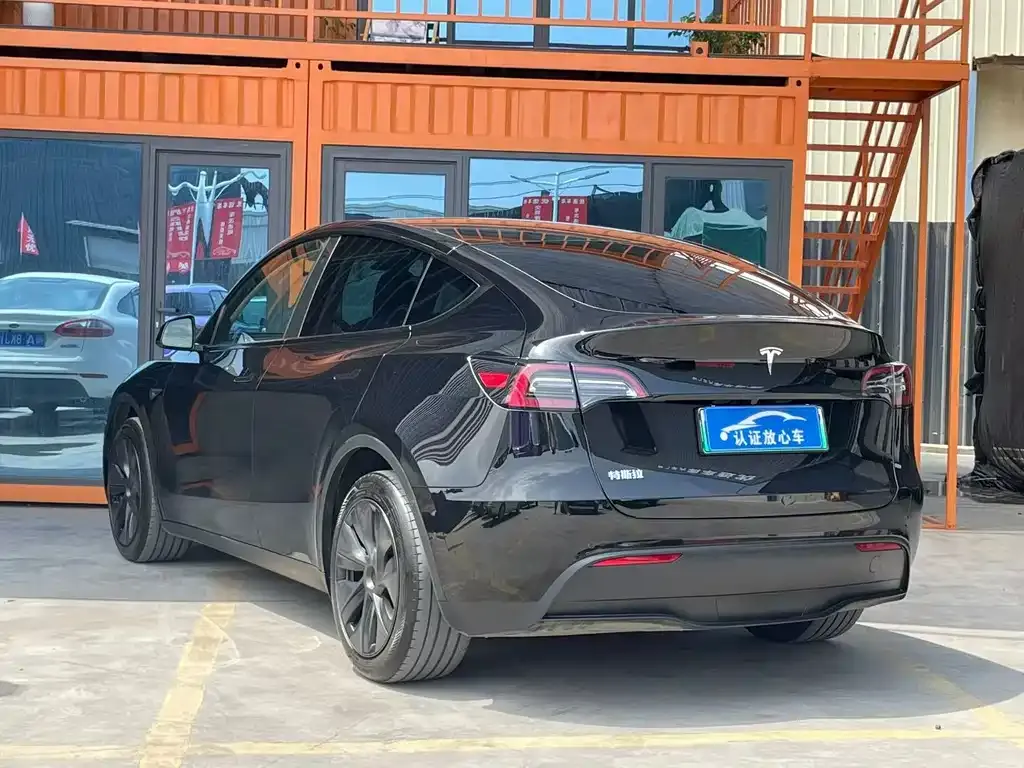 Tesla Model Y 2023 из CN, фото 4