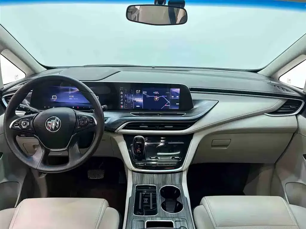 Buick GL8 2023 из CN, фото 3