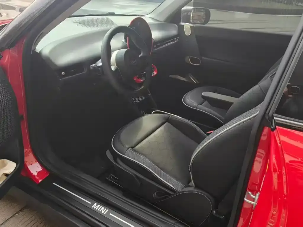 MINI Cooper EV 2024 из CN, фото 3