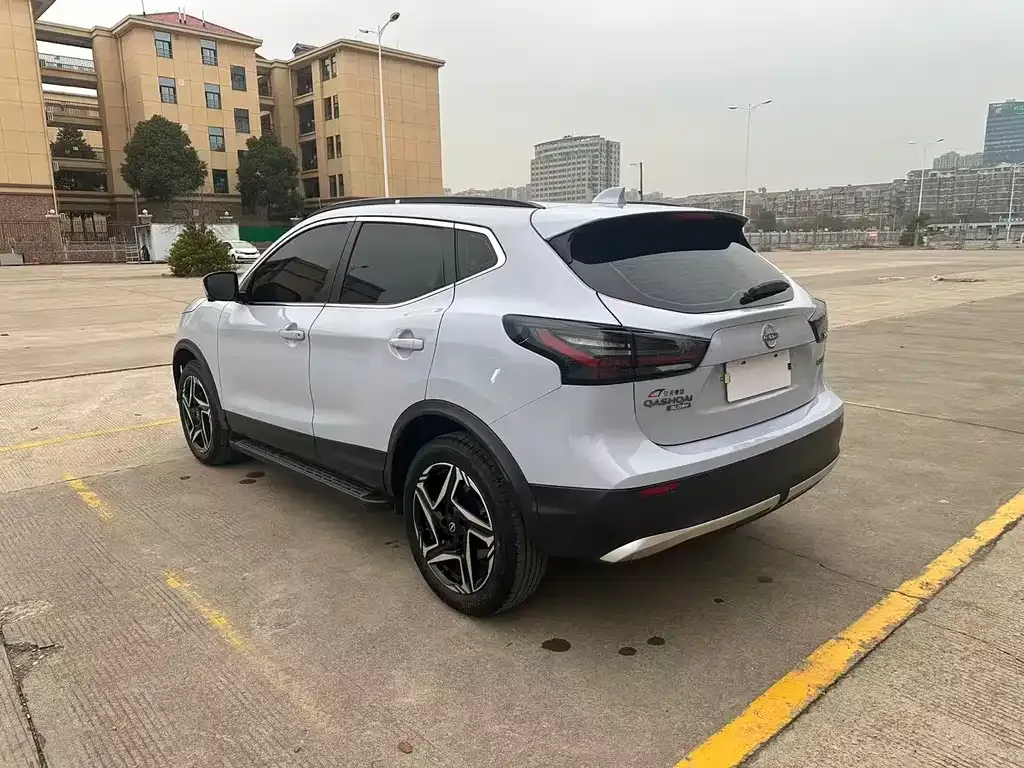 Nissan Qashqai — фото 3