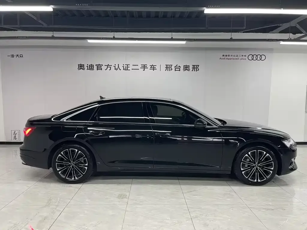 Audi A6L 2022 из CN, фото 4