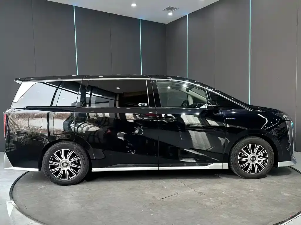 GAC Motor Trumpchi E9 — фото 2