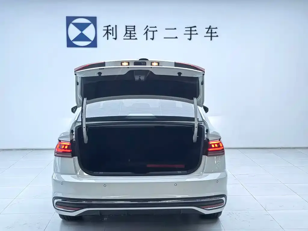 Volkswagen Bora 2025 из CN, фото 3