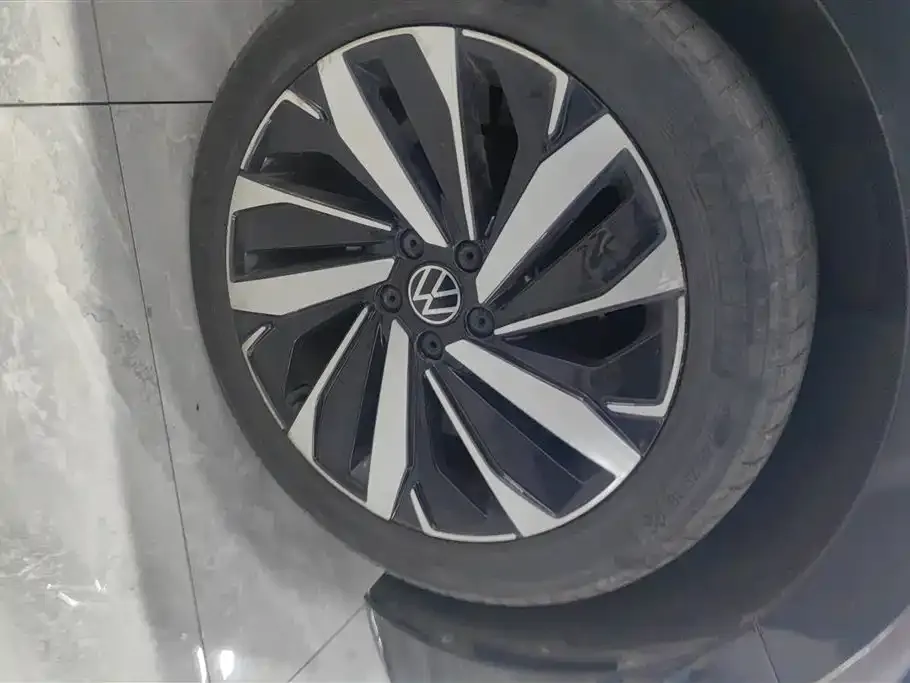 Volkswagen Passat 2022 из CN, фото 4