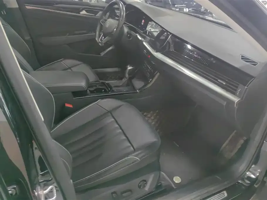 Volkswagen Passat 2022 из CN, фото 2