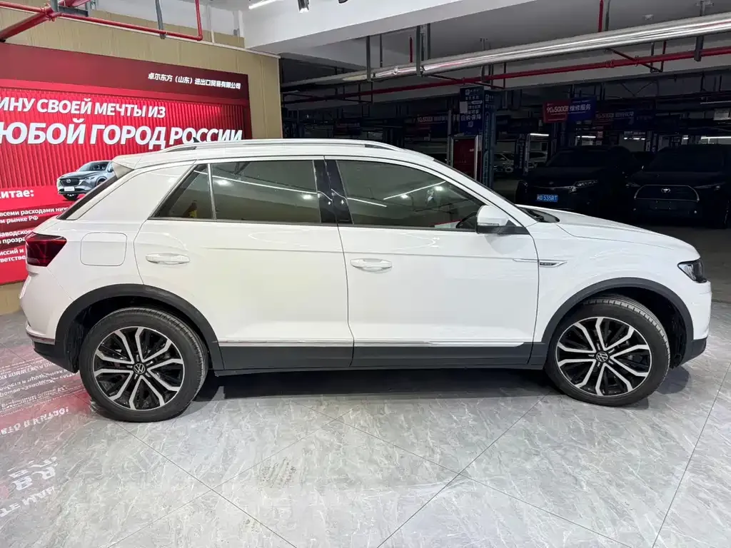 Volkswagen T-Roc — фото 3
