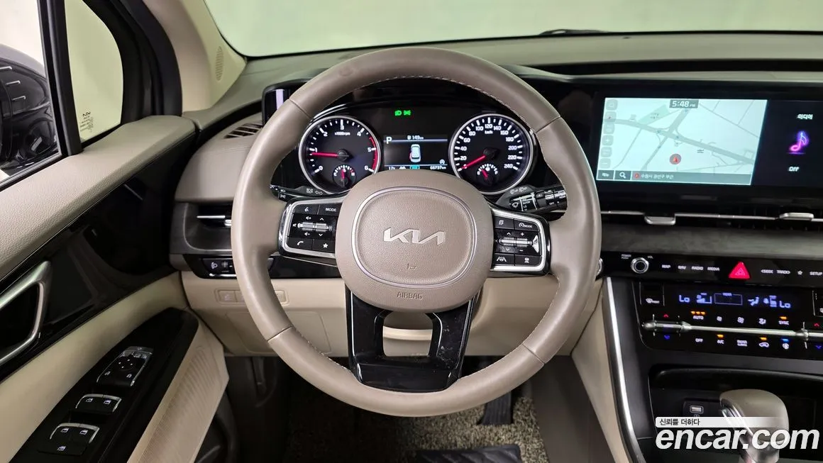 Kia Carnival — фото 10