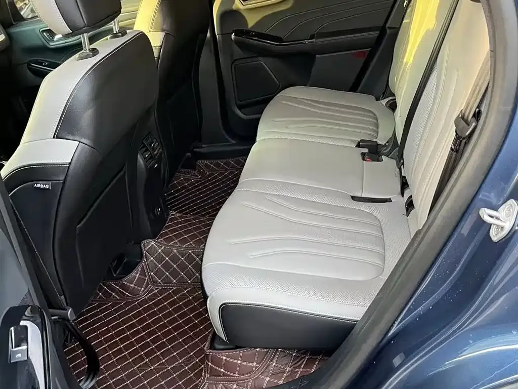 Ford Escape 2023 из CN, фото 3