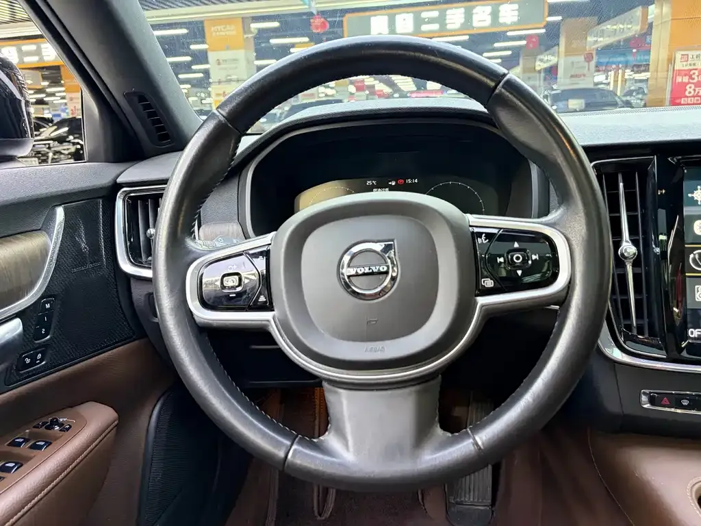 Volvo V90 2021 из CN, фото 9