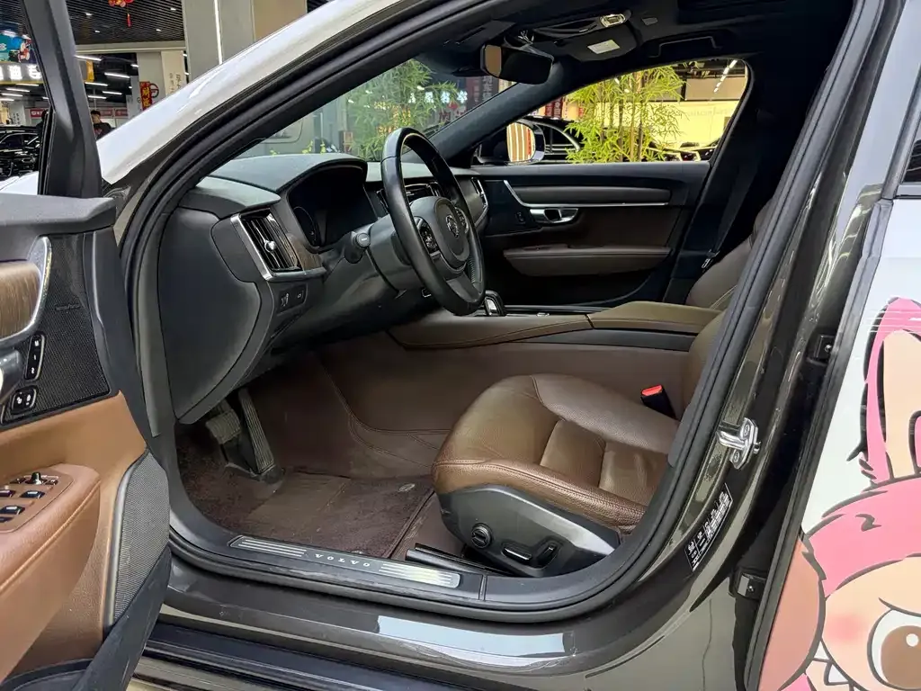 Volvo V90 2021 из CN, фото 5