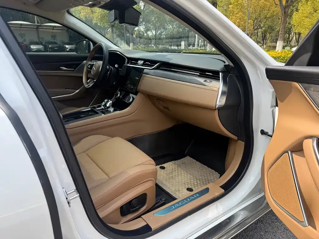 Jaguar XFL 2024 из CN, фото 3