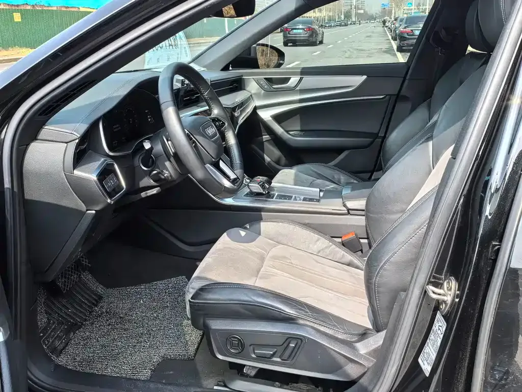 Audi A6L 2021 из CN, фото 3