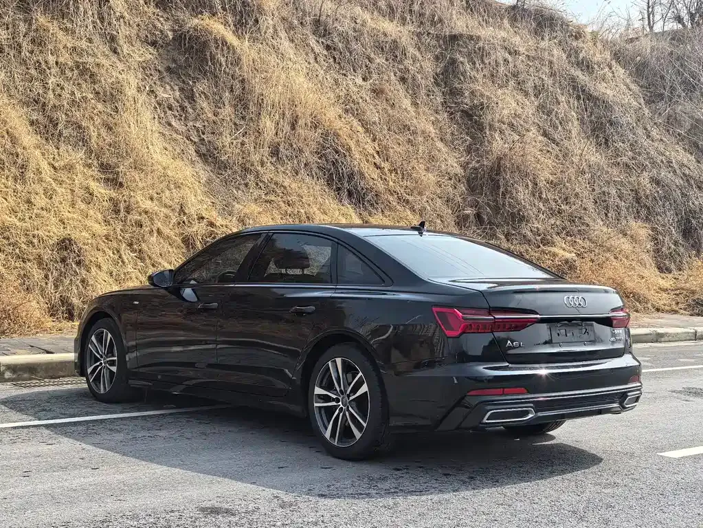 Audi A6L 2021 из CN, фото 5