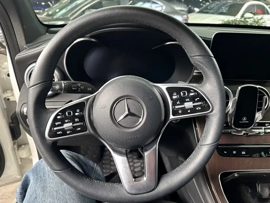 Mercedes-Benz GLC — фото 10