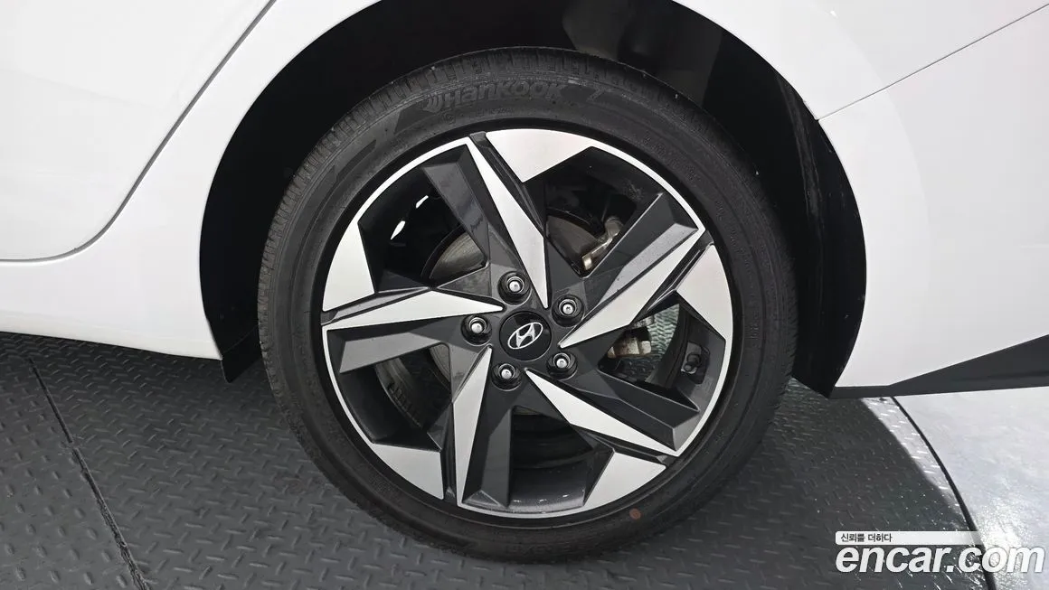 Hyundai AVANTE — фото 6